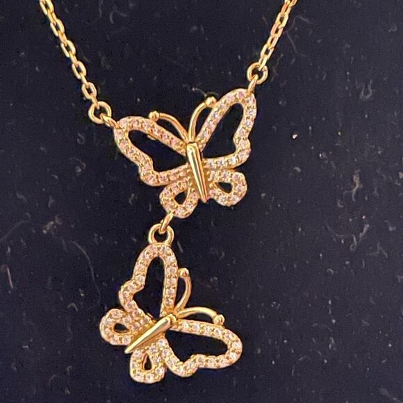 New Sterling silver 14k plated cubic zirconia butterfly 18”necklace - Picture 3 of 5
